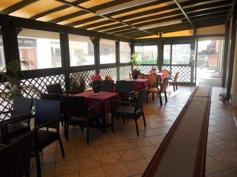 Hotel Emilia - Restoran