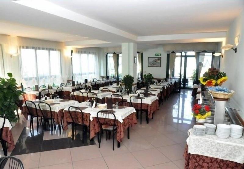Hotel Emilia - Restoran