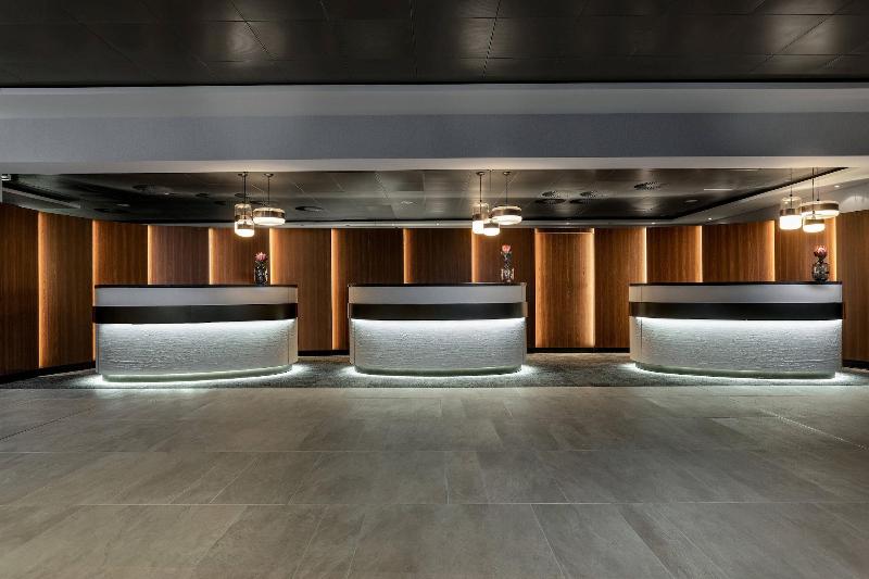 Frankfurt Airport Marriott Hotel - Lobi