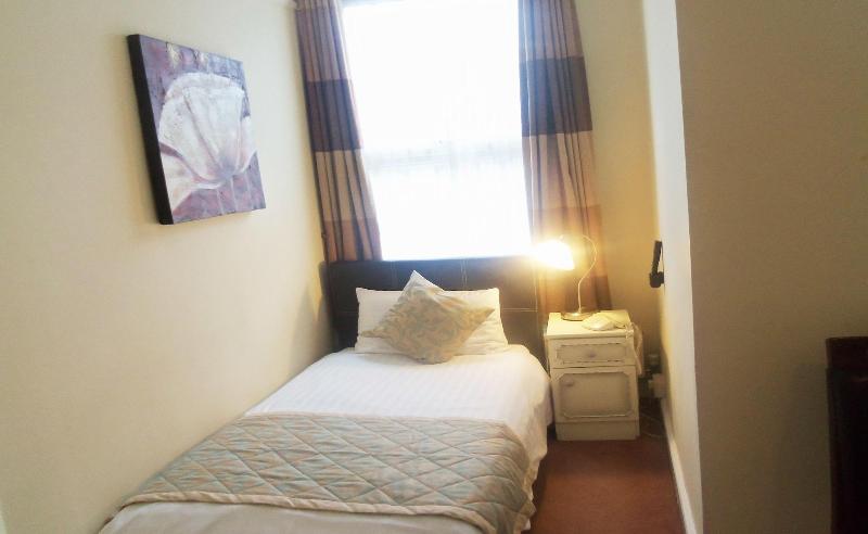Roseview Alexandra Palace Hotel - Oda