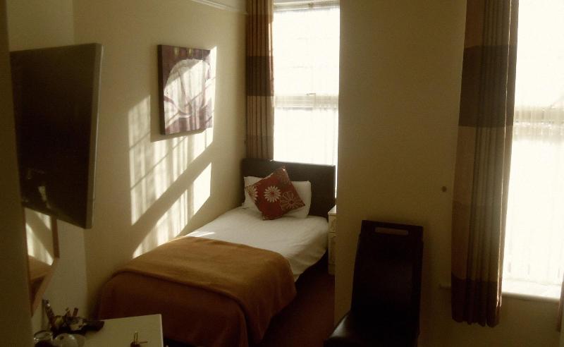 Roseview Alexandra Palace Hotel - Oda
