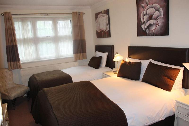 Roseview Alexandra Palace Hotel - Oda