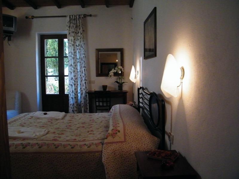 Bed And Breakfast La Fonte Del Machiavelli - Oda