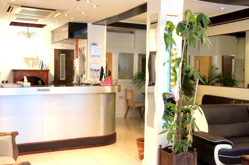 Plaza London Hotel - Lobi