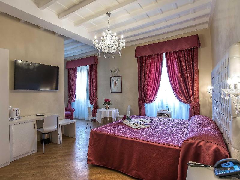Trevi Rome Suite - Oda