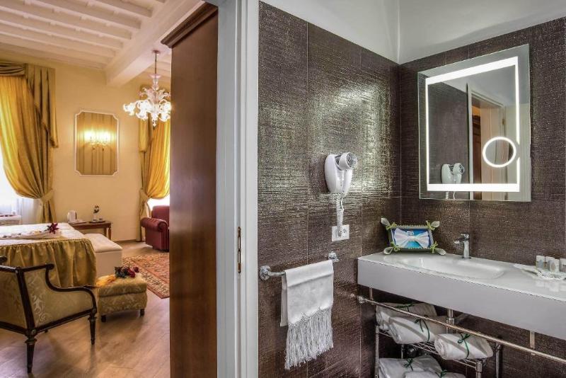 Trevi Rome Suite - Oda