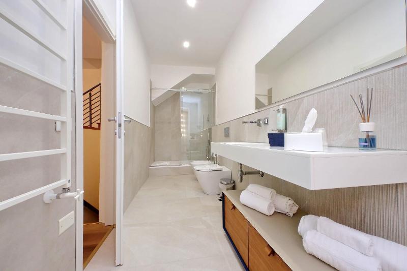 Trevi Rome Suite - Oda