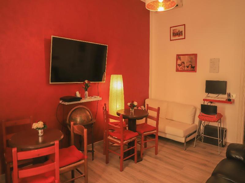 Român Holidays Hostel - Lobi