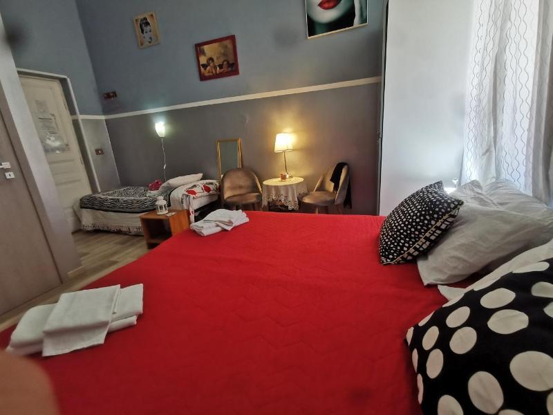 Român Holidays Hostel - Genel
