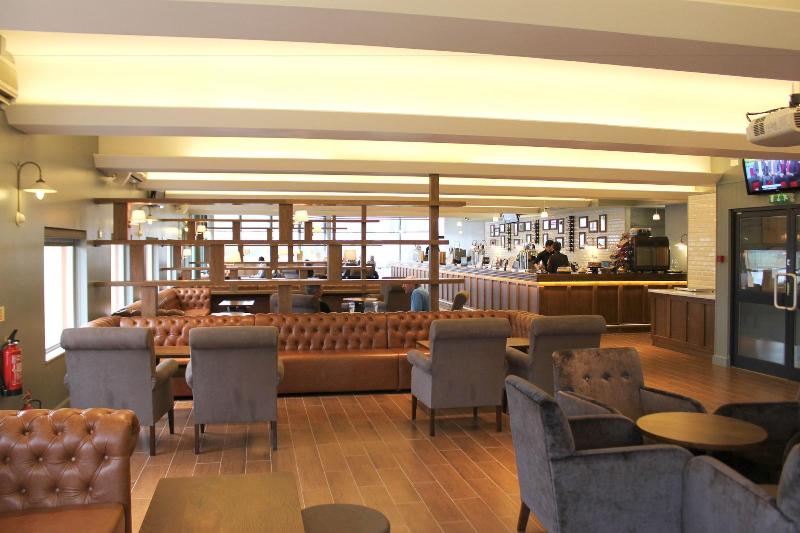 The Waterfront Hotel Spa & Golf - Bar