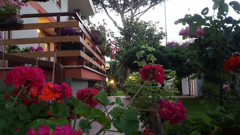 Domus Gratiae - Genel