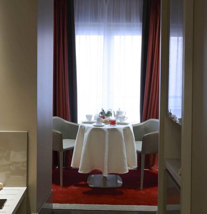Harry's Bar Trevi Hotel & Restaurant - Oda