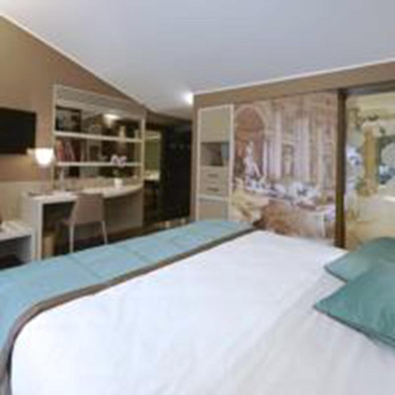 Harry's Bar Trevi Hotel & Restaurant - Oda