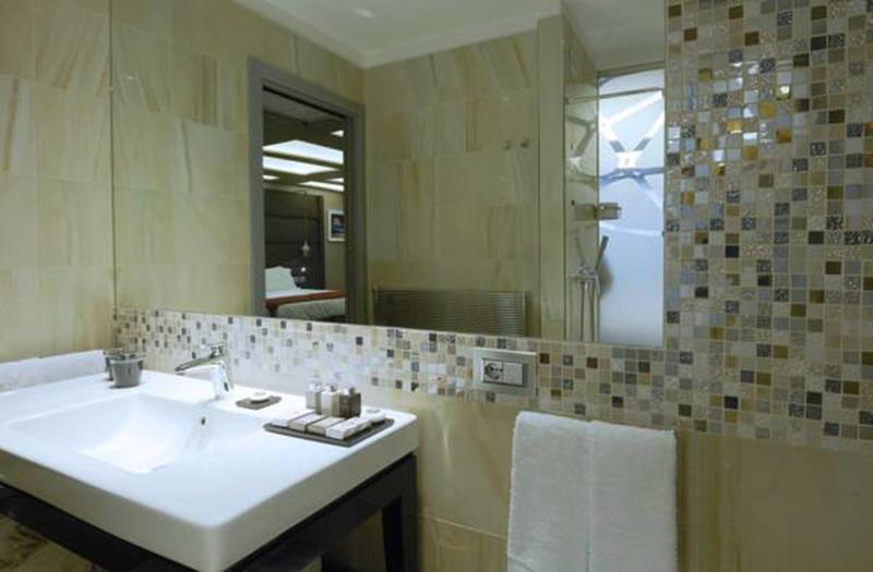 Harry's Bar Trevi Hotel & Restaurant - Oda
