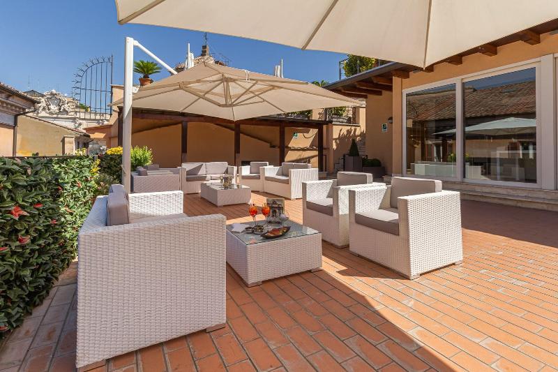 Harry's Bar Trevi Hotel & Restaurant - Teras