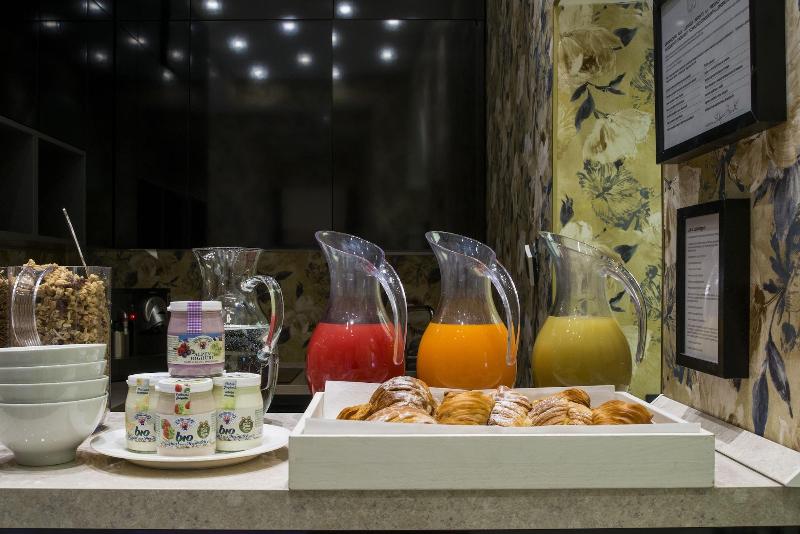 Via Veneto Suites - Restoran