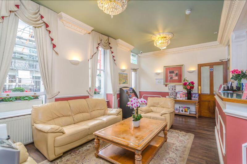 Hyde Park Radnor Hotel - Oda