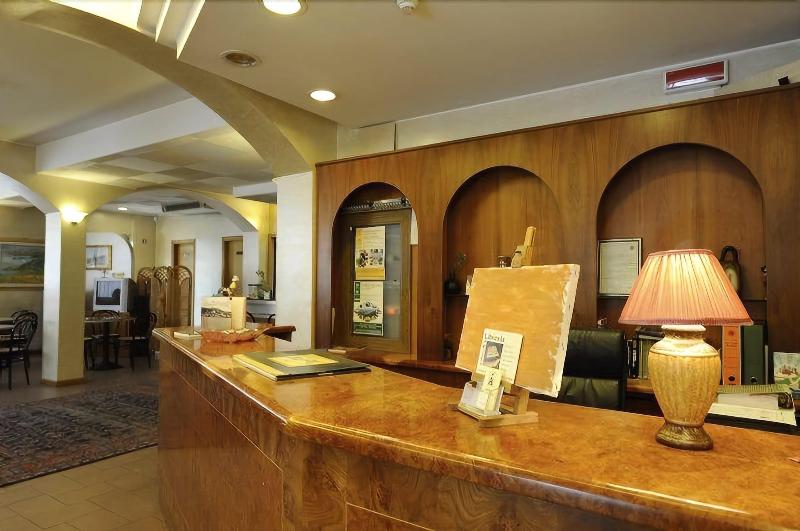 Hotel Trasimeno - Lobi