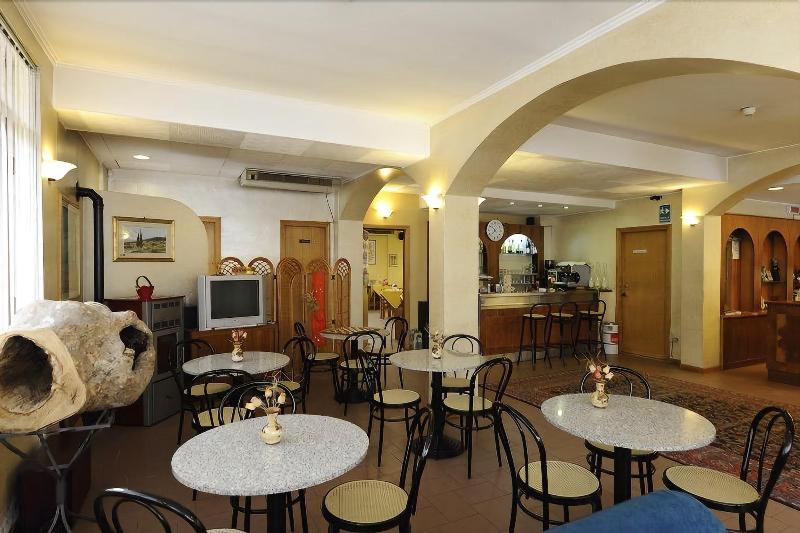 Hotel Trasimeno - Lobi