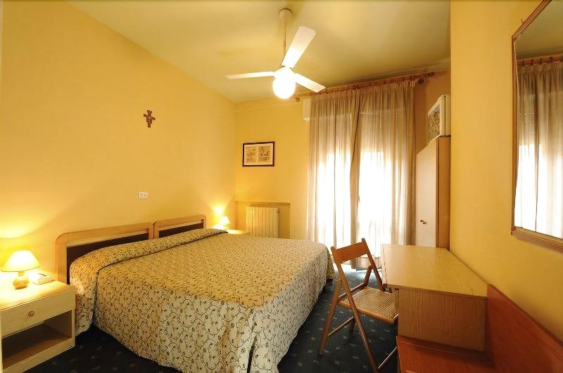 Hotel Trasimeno - Oda