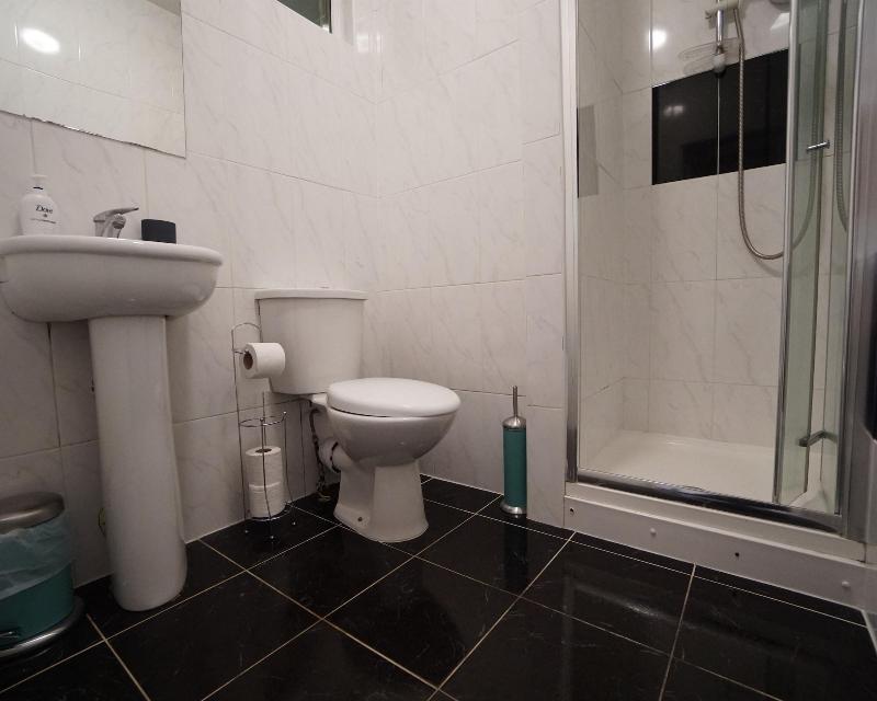 London Queens Apartments - Oda