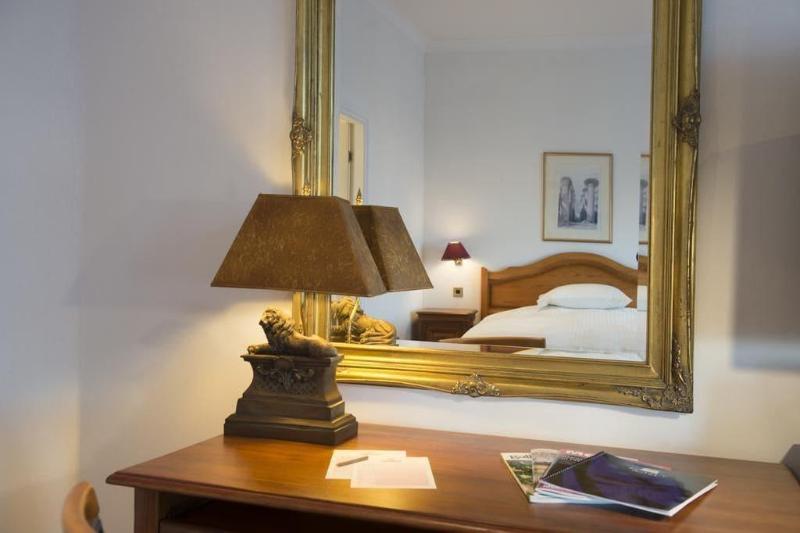 Regency Hotel - Oda
