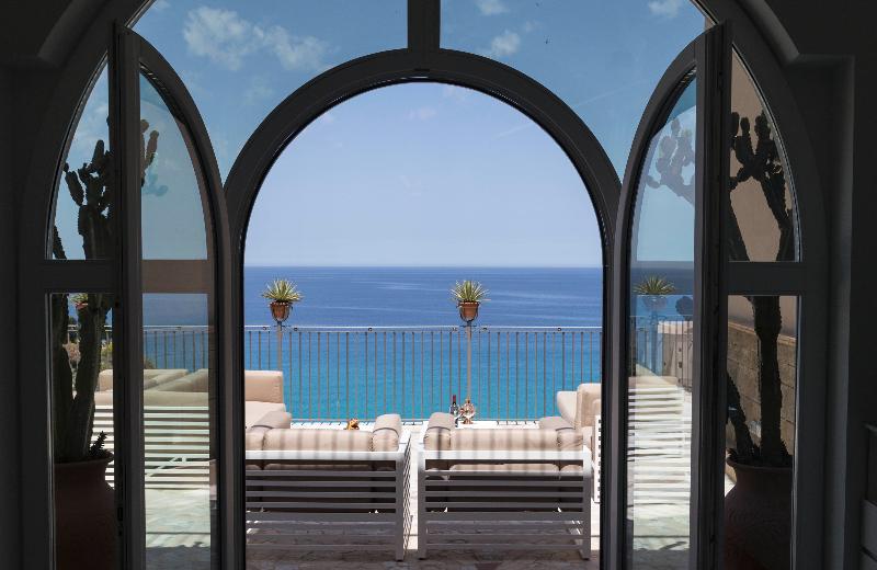 La Dolce Vita a Tropea - Genel