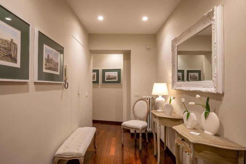Avignonesi Suites - Daplace Collection - Lobi