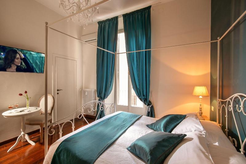 Avignonesi Suites - Daplace Collection - Oda
