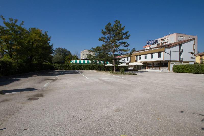Hotel Santa Lucia - Genel