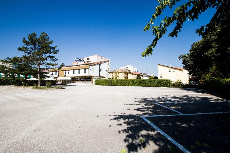 Hotel Santa Lucia - Genel