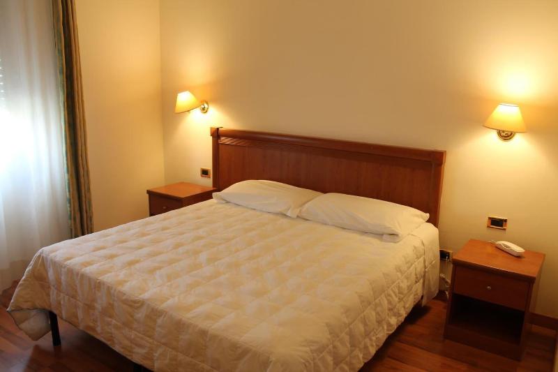Hotel Santa Lucia - Oda