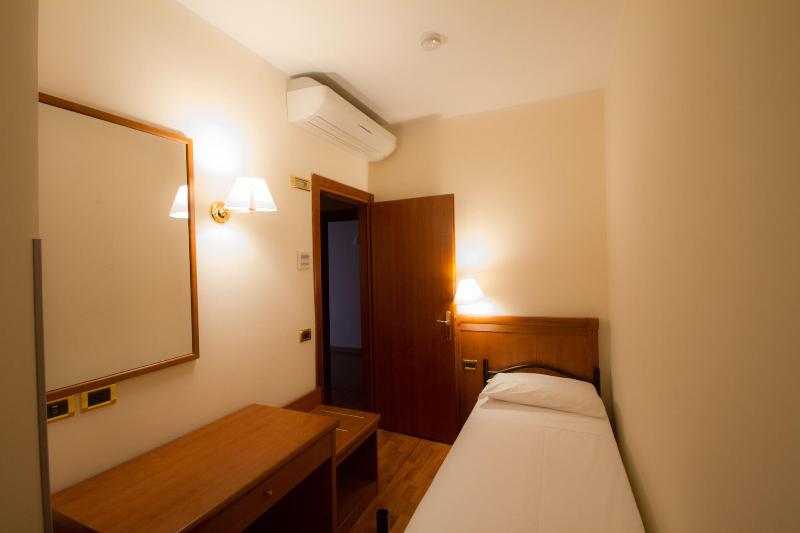Hotel Santa Lucia - Oda