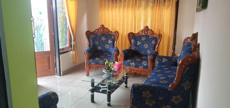 Puri Made 2 Homestay - Oda