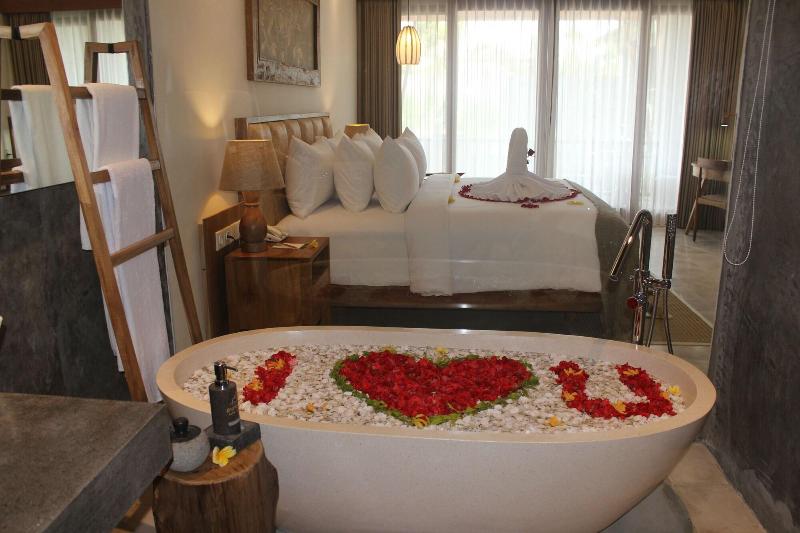 Purana Suite Ubud - Oda