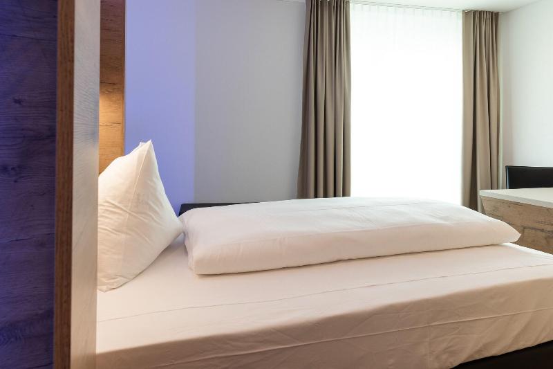 Jet Hotel Zurich Airport - Oda