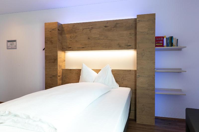 Jet Hotel Zurich Airport - Oda