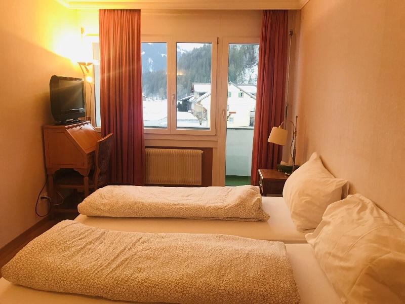 Parkhotel Bellevue Lenk - Oda