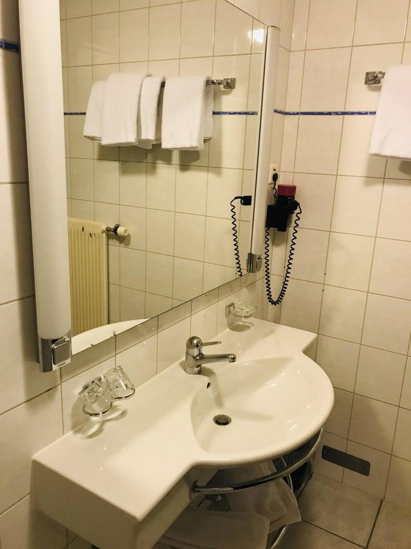 Parkhotel Bellevue Lenk - Oda