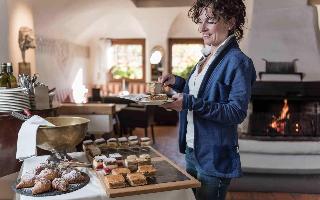 Hotel Strasserwirt - Herrenansitz zu Tirol fotoÄŸrafÄ±