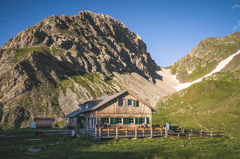 Hotel Strasserwirt - Herrenansitz zu Tirol - Genel