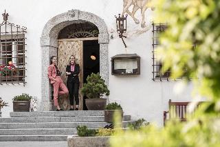 Hotel Strasserwirt - Herrenansitz zu Tirol fotoÄŸrafÄ±