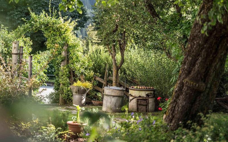 Hotel Strasserwirt - Herrenansitz zu Tirol - Genel