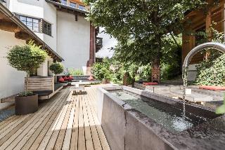 Hotel Strasserwirt - Herrenansitz zu Tirol fotoÄŸrafÄ±