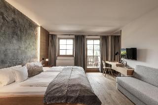 Hotel Strasserwirt - Herrenansitz zu Tirol fotoÄŸrafÄ±