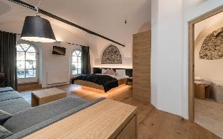 Hotel Strasserwirt - Herrenansitz zu Tirol fotoÄŸrafÄ±