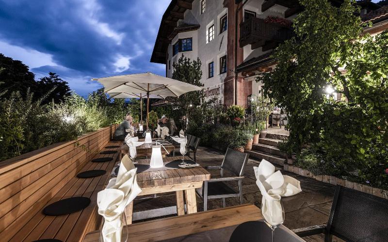 Hotel Strasserwirt - Herrenansitz zu Tirol - Oda