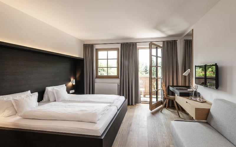 Hotel Strasserwirt - Herrenansitz zu Tirol - Oda