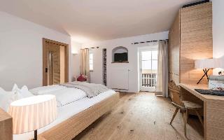 Hotel Strasserwirt - Herrenansitz zu Tirol fotoÄŸrafÄ±
