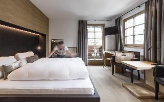 Hotel Strasserwirt - Herrenansitz zu Tirol fotoÄŸrafÄ±